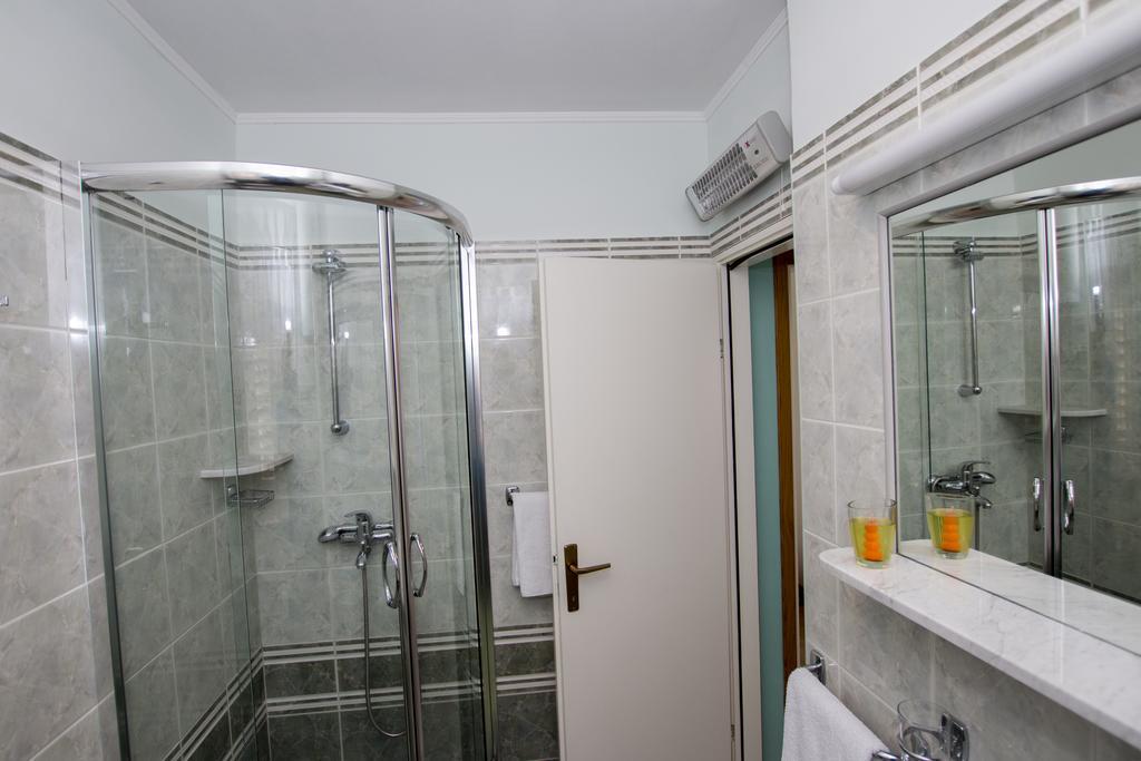Radovcic Apartments And Rooms トルステノ エクステリア 写真