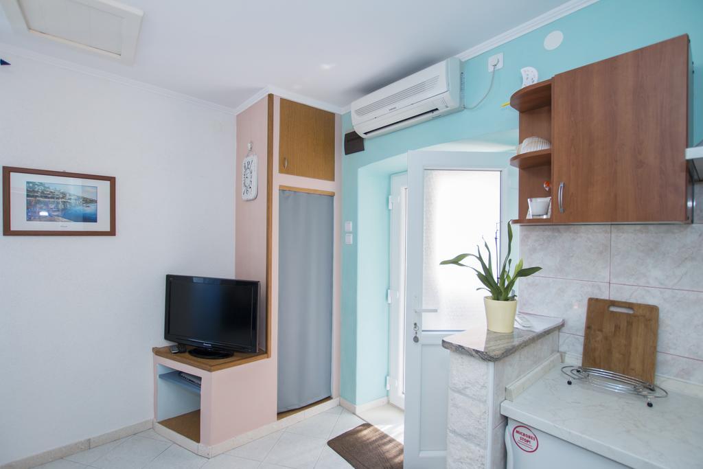 Radovcic Apartments And Rooms トルステノ エクステリア 写真