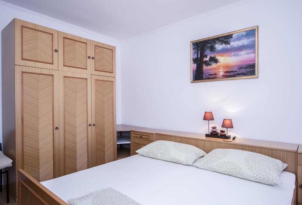 Radovcic Apartments And Rooms トルステノ エクステリア 写真