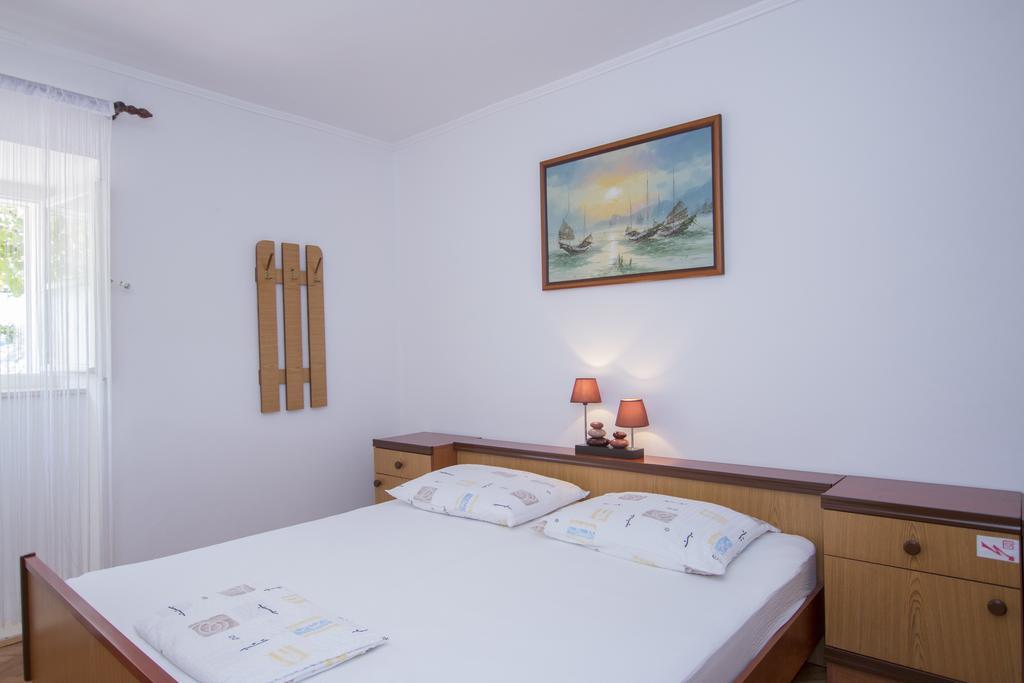 Radovcic Apartments And Rooms トルステノ エクステリア 写真